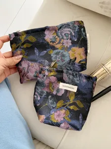 Vintage floral cosmetic bag set, large capacity portable makeup pouch for travel and daily use.