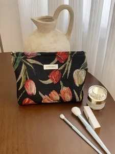 Retro tulip jacquard cosmetic bag travel makeup pouch portable storage bag for daily use.
