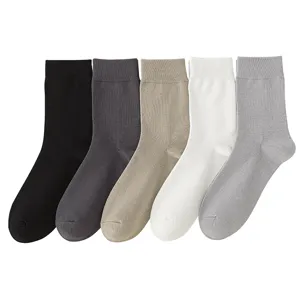 Heren effen kleur katoenen halverwege kuit casual sokken 5 pack ademend basis zwart wit