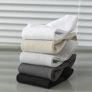 Herren Baumwolle Freizeitsocken Mehrpack Einfarbig Gerippt Atmungsaktive Sportsocken.
