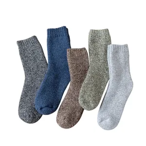 Dicke Winter Wollsocken für Herren, warme Thermosocken, gemischte Farben im 5er Set.