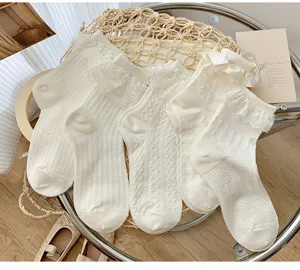 Süße japanische Lolita weiße Spitzen Wadenstrümpfe für Damen süße Rüschen Socken Mode