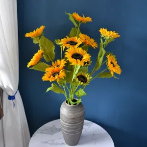 Bouquet de tournesols artificiels en vase en céramique décoration de la maison