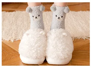 Calzini soffici in peluche orsetto donna, calze invernali calde spesse per casa pavimento.