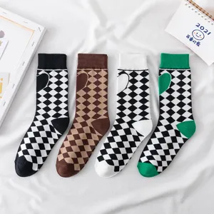 Chaussettes mi-mollet à carreaux style coréen, joli motif cœur, chaussettes tendance.