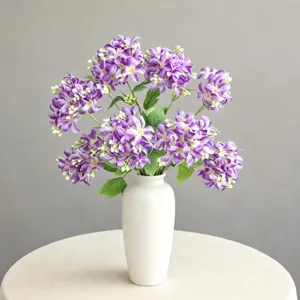 Bouquet di Ortensie Artificiali in Stile Nordico Fiore di Seta Con Bacche Per Decorazione di Festa Nuziale di Tavolo da Soggiorno di Casa
