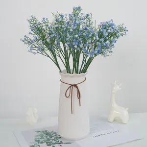Bouquet de fleurs artificielles gypsophile bleu et blanc avec vase en céramique pour la déco