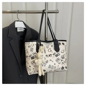 Grande borsa tote con graffiti, elegante borsa a spalla in bianco e nero per donne e studenti.