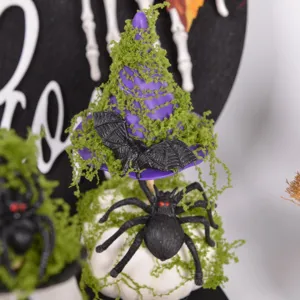 Halloween Mini Kürbis Hexenhut Dekoration mit schwarzer Spinne Fledermaus und Moos für Tischdeko.