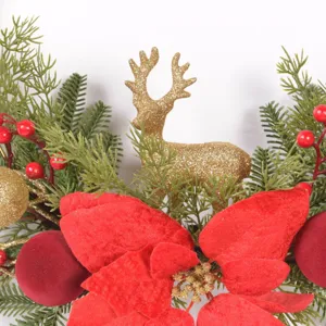 Weihnachtlicher rot-goldener Hängekranz mit rotem Weihnachtsstern und Glitzer-Hirsch