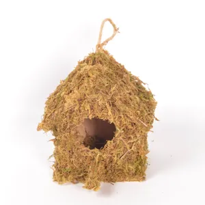 Natur Moos Hänge Vogelhaus Detail, rustikales Holz Vogelnest für Garten Baum Hof Deko.