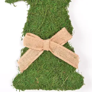 Decoración colgante de conejo de pascua de musgo con lazo de yute para puerta principal y pared.