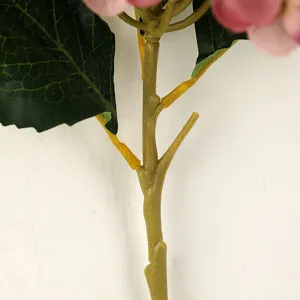 Dettaglio stelo fiore ortensia artificiale, primo piano mini composizione floreale