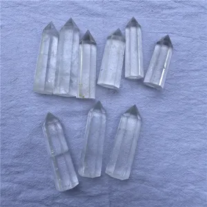 Pointe de cristal de quartz transparent naturel colonne à six côtés decoration art