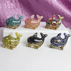 Figurine de Dauphin en Résine Fait Main Éclats de Cristal Mignon Animal Ornement de Bureau Décor Intérieur de Voiture Décoration Maison Bureau