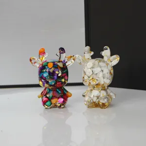 Mini Kristall Harz Hirsch Figur mit bunten Steinen und Blattgold fur Buero Deko.
