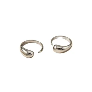 Bague ouverte goutte d'argent, bijoux de doigt réglables en métal poli super chic.
