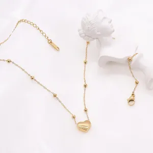 Stainless steel heart pendant necklace for women fashion trendy clavicle chain jewelry item.