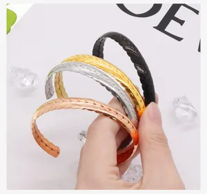 Stainless steel wheat pattern open cuff bracelet set, trendy metallic C-shaped bangles.