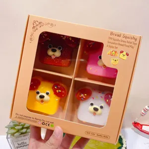 Bonito juego de juguetes antiestrés pan squishy con cuatro diseños de animales coloridos.