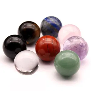Conjunto de bolas de cristal natural piedras preciosas colores surtidos decoración oficina