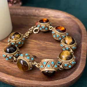 Vintage hofstijl multi-steen ingelegd armband, retro luxe design tijgeroog sieraden.