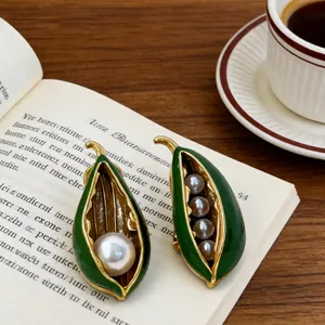 Vintage groene erwt parel oorbellen asymmetrisch emaille sieraden voor vrouwen party