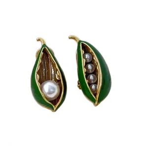 Vintage groene emaille peul parel oorknopjes, asymmetrisch ontwerp, Franse stijl voor vrouwen.