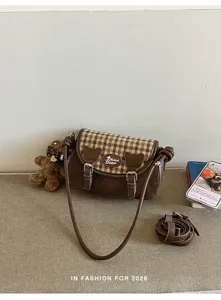 Retro Kontrast Kariert PU Leder Damen Schulter Umhängetasche mit Schnalle und Bär Anhänger