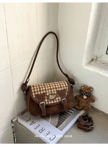 Braune Karo PU Leder Umhängetasche Detail, elegante kontrastfarbene Handtasche für Damen.