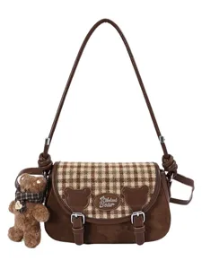 Damen Retro Karomuster PU Leder Umhängetasche mit süßem Bärenanhänger und Klappe.