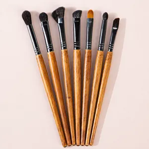 7-Piece Eyeshadow Makeup Brush Set Wooden Handle Detail Blending Eye Cosmetics Tools