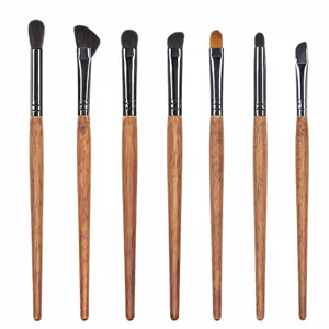 7pcs professional eyeshadow makeup brush set with wood handle for precise eye blending