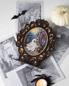 Halloween cadre photo creux en bois point de croix produit fini decor bureau detail