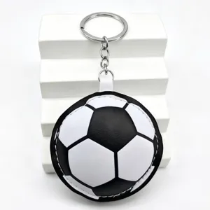 Portachiavi pallone da calcio vista dettagliata, ciondolo anello sportivo in pelle PU.