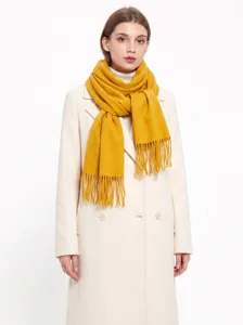 Écharpe d'hiver jaune en imitation cachemire à franges, vue de détail, douce et chaude.