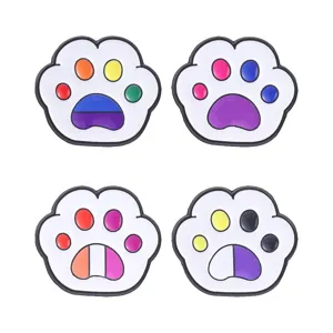 Broche en metal patte de chat drapeau arc-en-ciel LGBT, badge colore pour vetement sac.