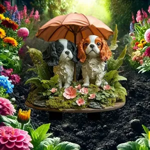 Simpatica statuetta di cane Cavalier King Charles Spaniel decorazione da giardino.
