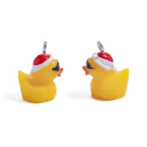 Niedliche Harz Weihnachtsmann Ente Anhänger für DIY Schmuckherstellung Handgemachte Kette.