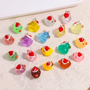 Bunte Harz Weihnachtsente Anhänger mit Metallöse für DIY Schmuck, Halsketten und Schlüsselanhänger.