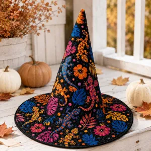 Sombrero de bruja de Halloween acolchado con gecko y flores coloridas, fiesta ideal.