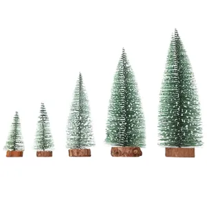 Set di mini alberi di Natale con base in legno, abeti innevati per decorazione da scrivania.