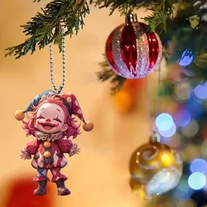 Grazioso ciondolo in acrilico clown chibi foto di dettaglio appeso al ramo dell'albero.