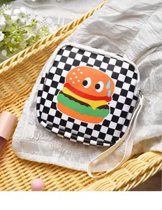 Joli sac cosmétique carré à motif damier noir et blanc avec adorable imprimé burger.