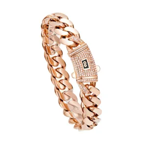 Collier chaîne gourmette cubaine or rose avec fermoir pavé de cristaux bijoux pour hommes détail