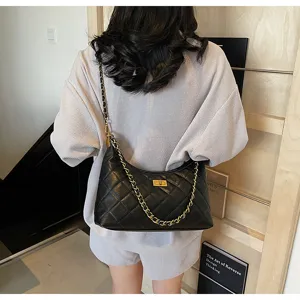 Trendy women quilted chain shoulder bag, black PU leather hobo dumpling crossbody handbag.