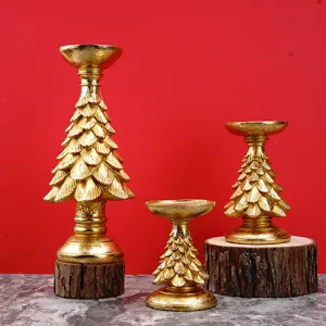 Ensemble de trois bougeoirs arbre de Noel en resine dores, decor vintage pour table.