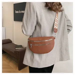 Sac bandoulière marron en cuir pour femme avec large sangle géométrique, sacoche poitrine tendance.