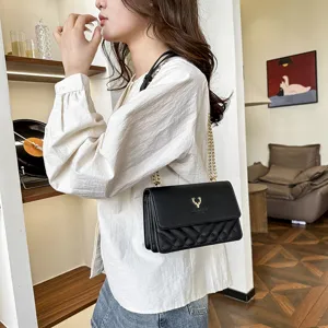 Fashion quilted shoulder bag for women, chic black chain crossbody bag with elegant design.