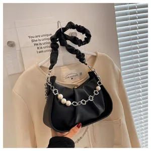 Sac épaule hobo plissé noir avec chaîne en perles et sangle chouchou mode quotidienne